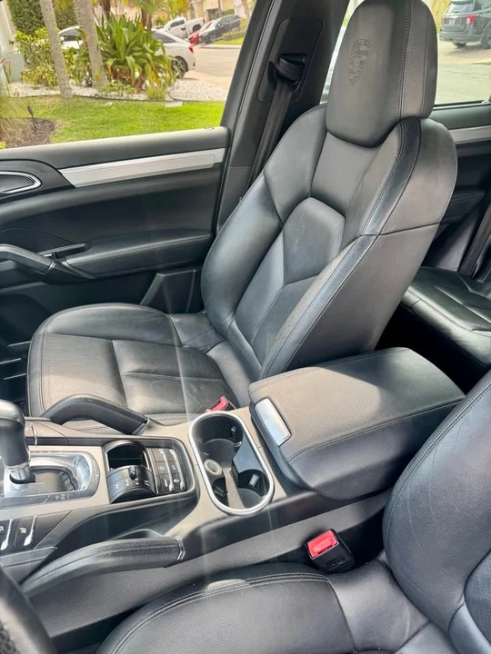2011 Porsche 958 Cayenne S - Image 9 of 15