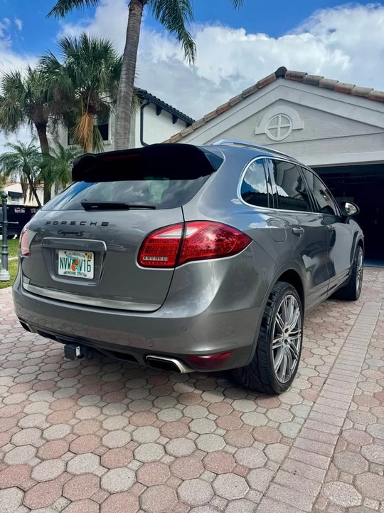 2011 Porsche 958 Cayenne S - Image 5 of 15