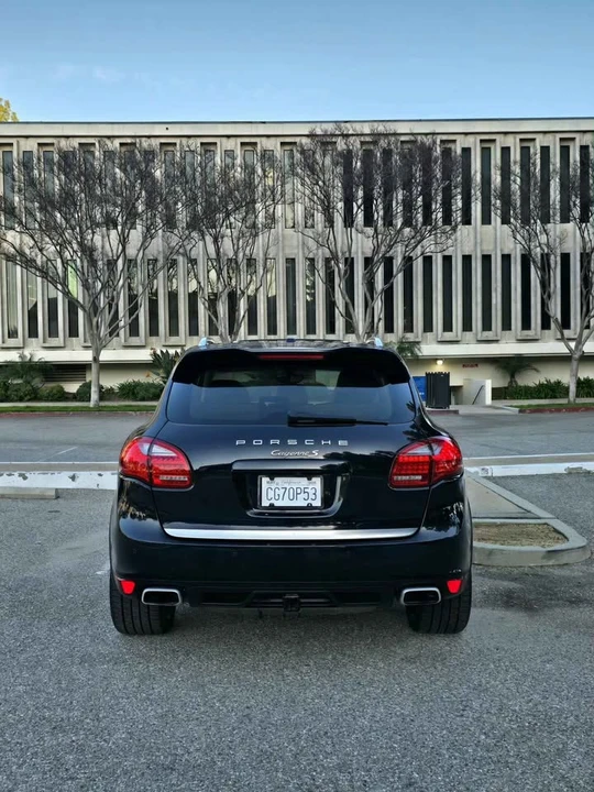 2011 Porsche 958 Cayenne S - Image 5 of 18