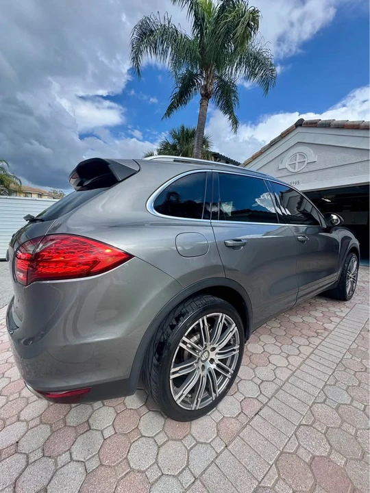 2011 Porsche 958 Cayenne S - Image 7 of 15
