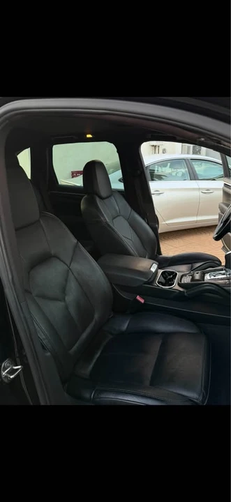 2011 Porsche 958 Cayenne S - Image 2 of 8