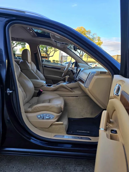 2011 Porsche 958 Cayenne S - Image 6 of 18