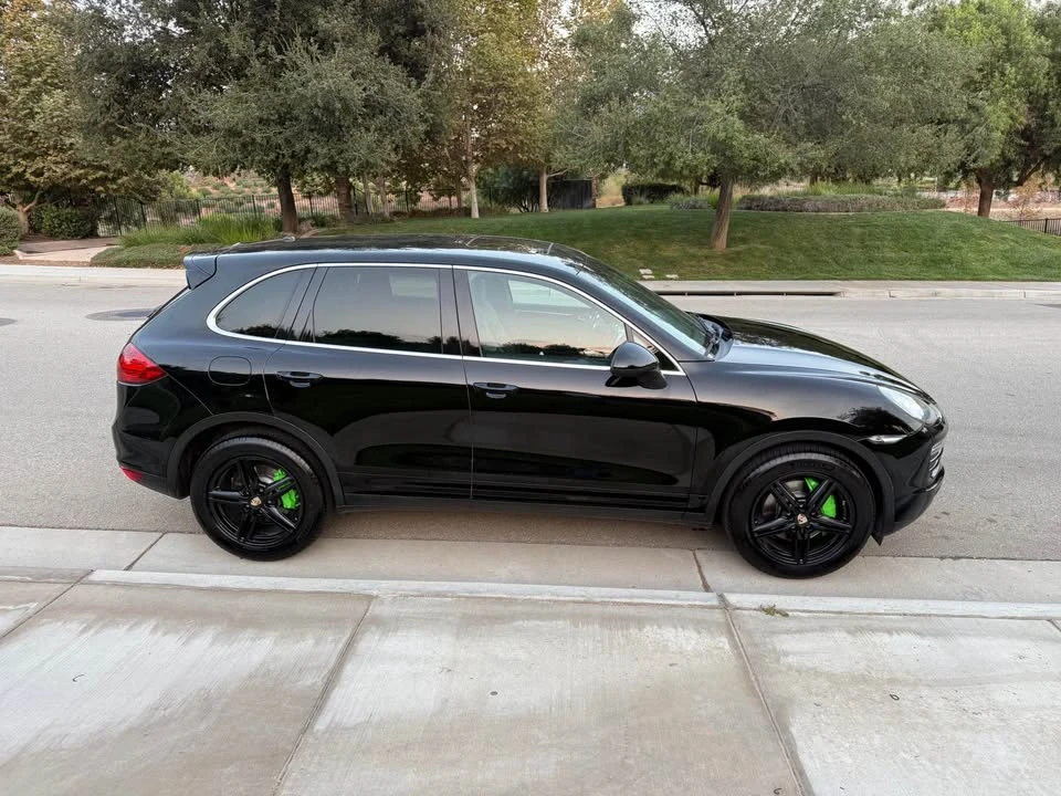 2011 Porsche 958 Cayenne S - Image 8 of 16
