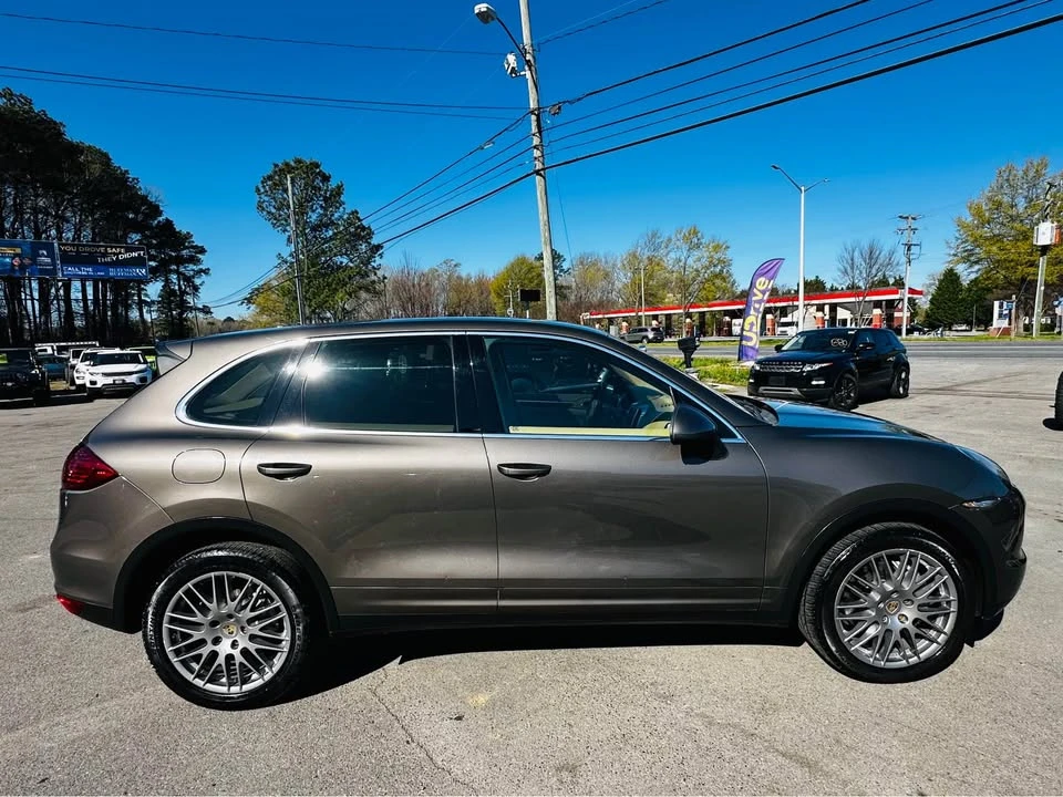 2011 Porsche 958 Cayenne S - Image 6 of 20