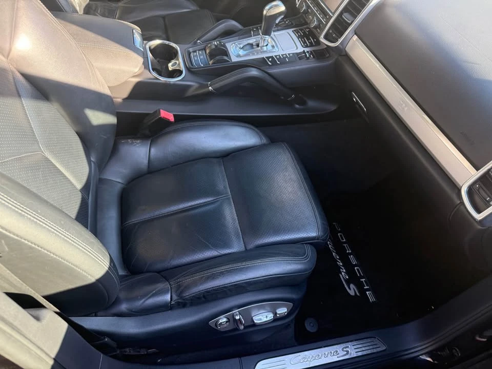 2011 Porsche 958 Cayenne S - Image 10 of 12