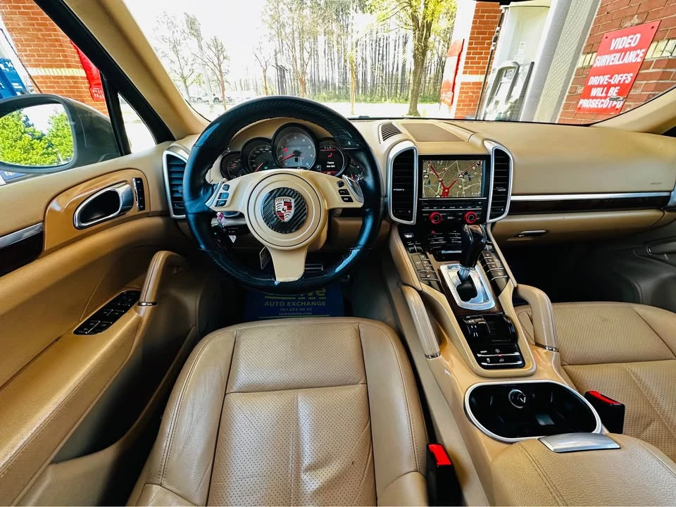 2011 Porsche 958 Cayenne S - Image 15 of 20