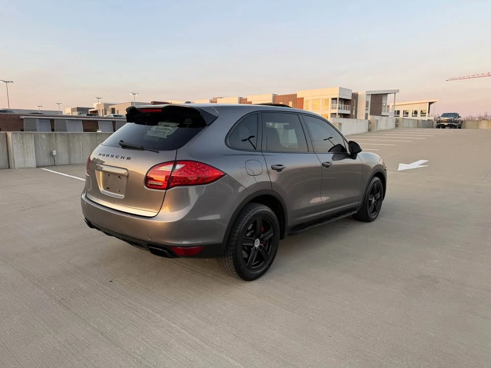 2011 Porsche 958 Cayenne S - Image 3 of 15