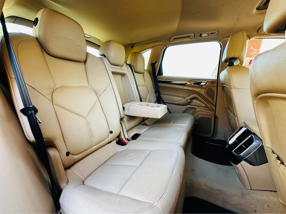 2011 Porsche 958 Cayenne S - Image 12 of 20
