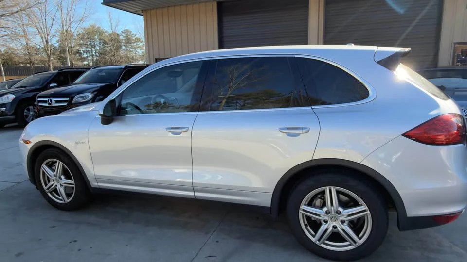 2011 Porsche 958 Cayenne S - Image 5 of 20