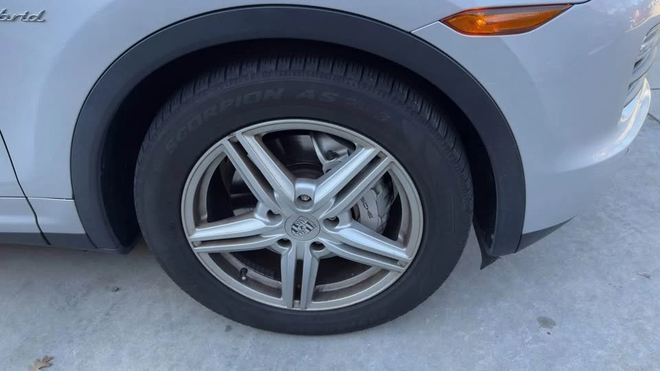 2011 Porsche 958 Cayenne S - Image 7 of 20