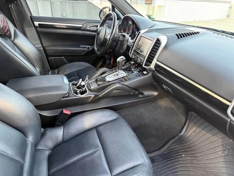 2011 Porsche 958 Cayenne S - Image 11 of 15