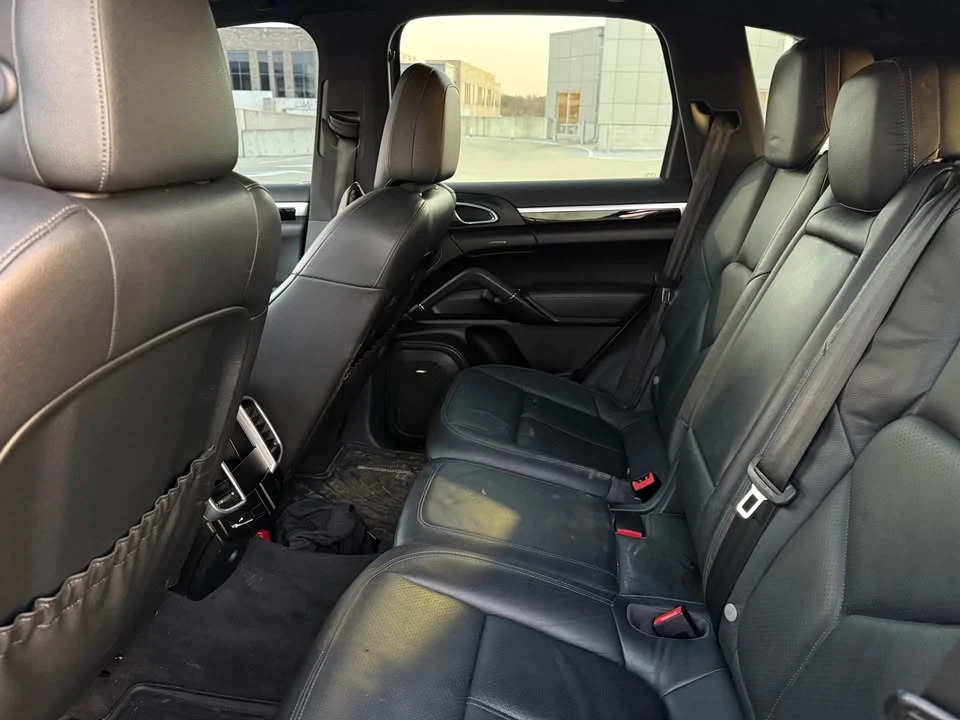 2011 Porsche 958 Cayenne S - Image 13 of 15