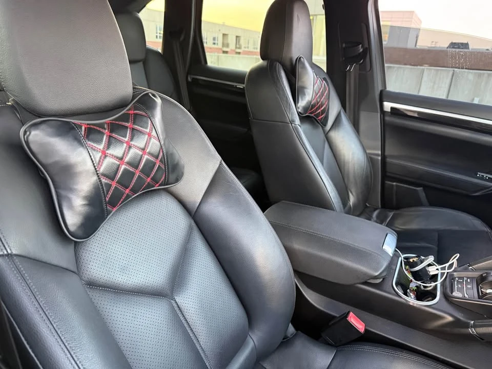 2011 Porsche 958 Cayenne S - Image 12 of 15