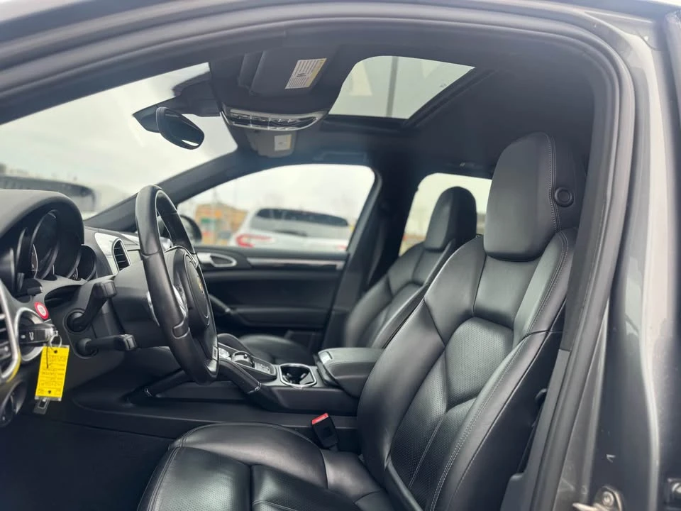 2011 Porsche 958 Cayenne S - Image 9 of 16
