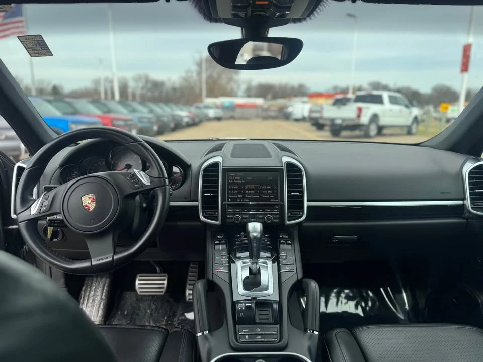 2011 Porsche 958 Cayenne S - Image 12 of 16