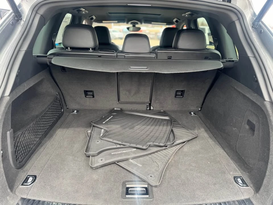 2011 Porsche 958 Cayenne S - Image 11 of 16
