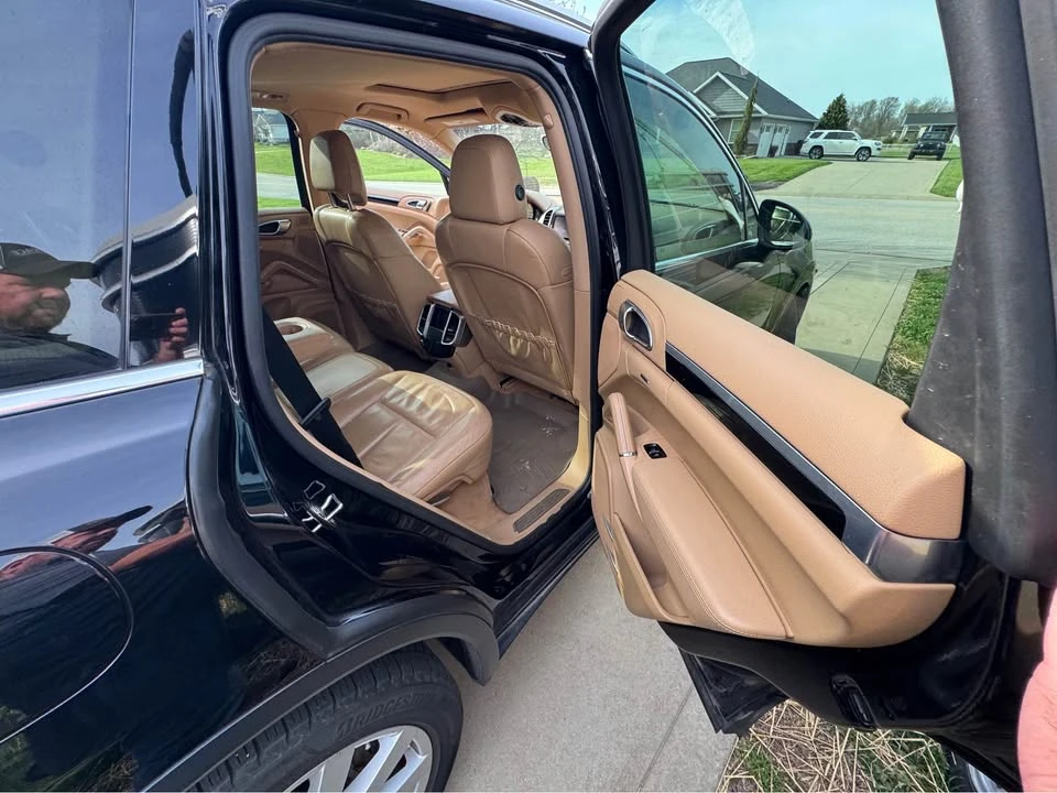 2011 Porsche 958 Cayenne S - Image 17 of 19