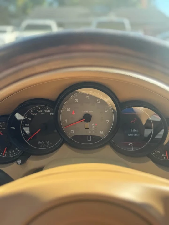 2011 Porsche 958 Cayenne S - Image 12 of 14