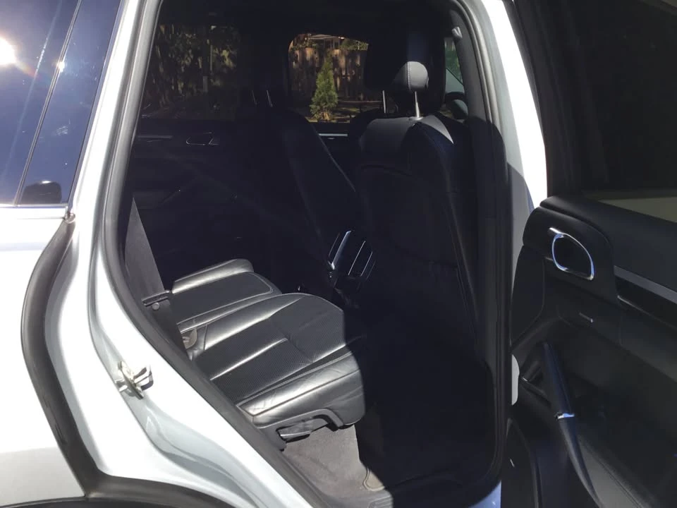 2011 Porsche 958 Cayenne S - Image 10 of 11