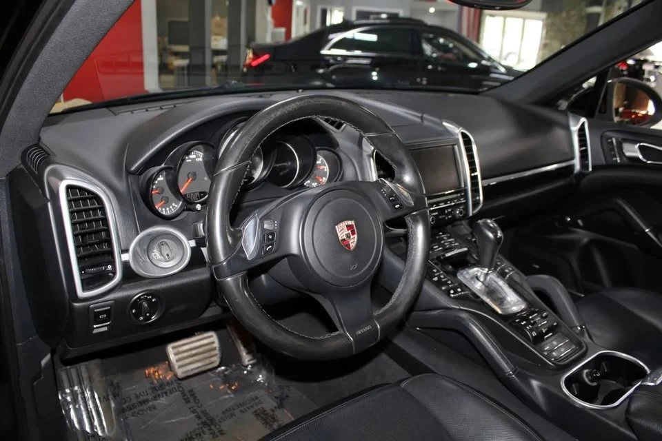 2011 Porsche 958 Cayenne S - Image 12 of 20