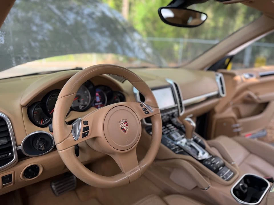 2011 Porsche 958 Cayenne S - Image 14 of 20