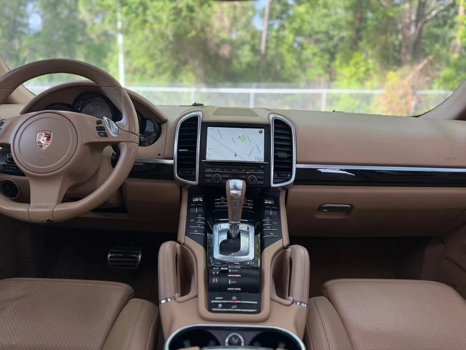 2011 Porsche 958 Cayenne S - Image 11 of 20