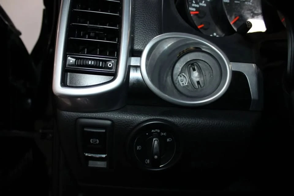 2011 Porsche 958 Cayenne S - Image 16 of 20