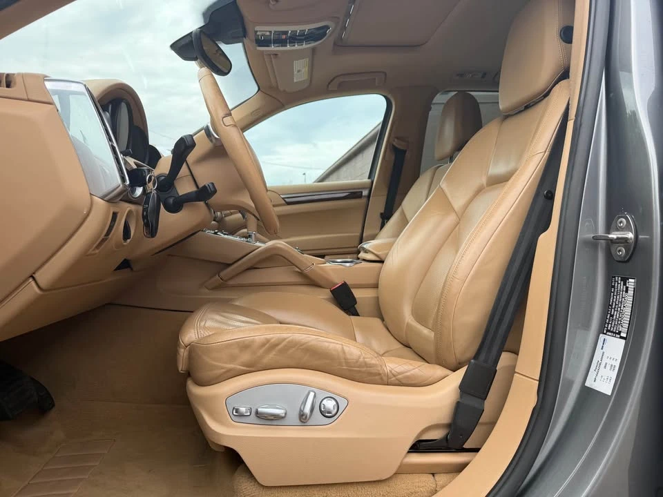 2011 Porsche 958 Cayenne S - Image 8 of 13