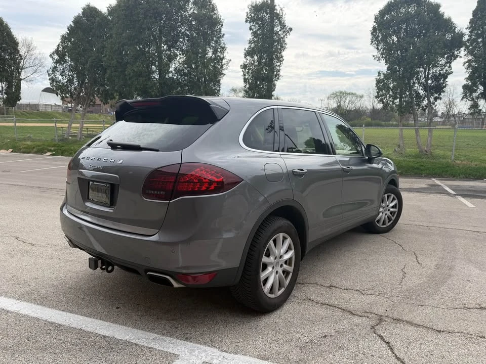 2011 Porsche 958 Cayenne S - Image 2 of 13