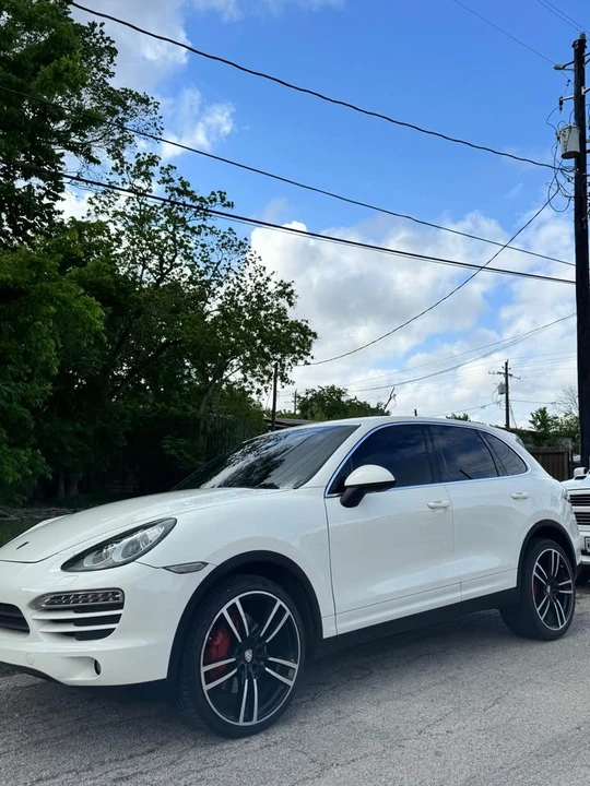 2011 Porsche 958 Cayenne S - Image 8 of 8