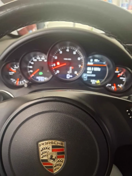 2011 Porsche 958 Cayenne S - Image 2 of 8
