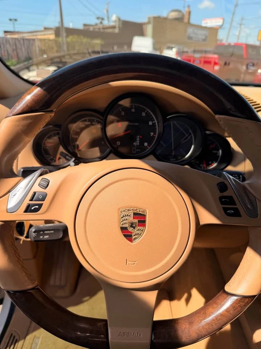 2011 Porsche 958 Cayenne S - Image 8 of 12