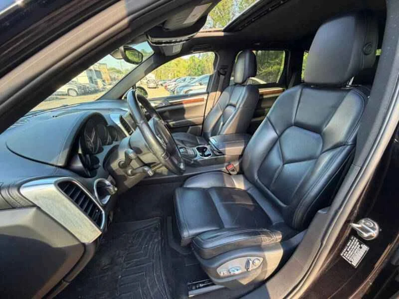 2011 Porsche 958 Cayenne S - Image 6 of 18