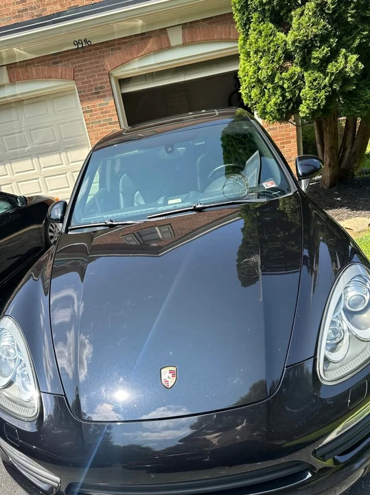 2011 Porsche 958 Cayenne S - Image 2 of 9