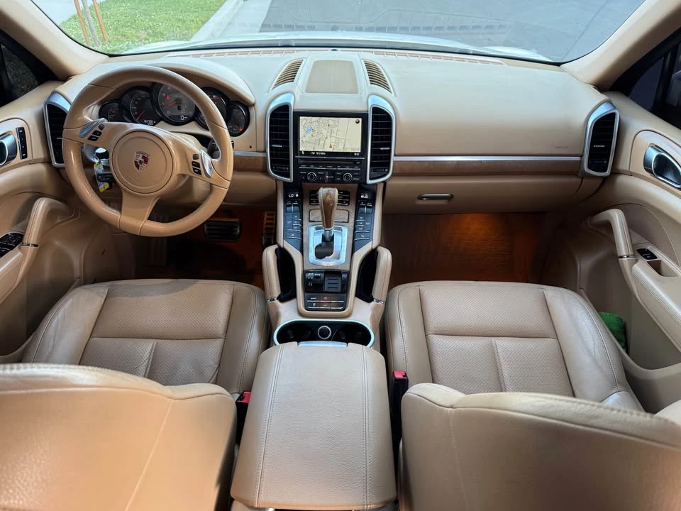 2011 Porsche 958 Cayenne S - Image 7 of 17
