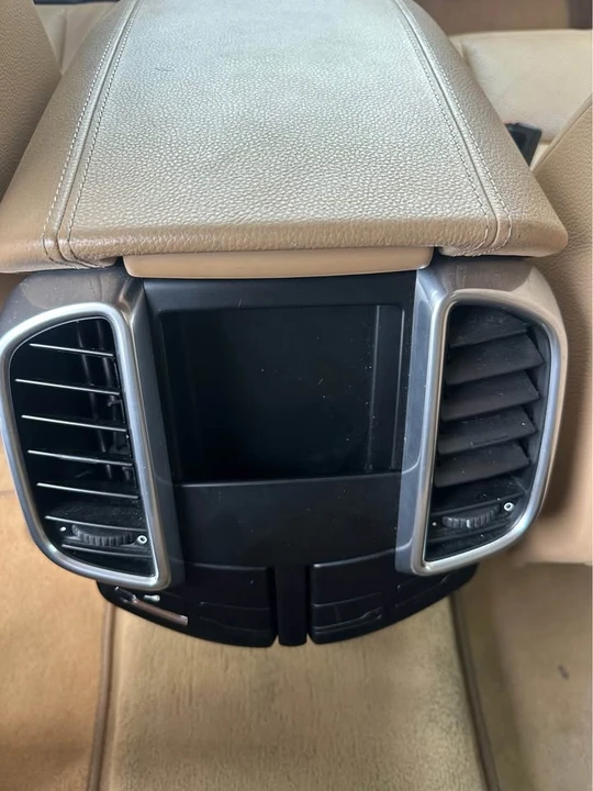 2011 Porsche 958 Cayenne S - Image 13 of 20