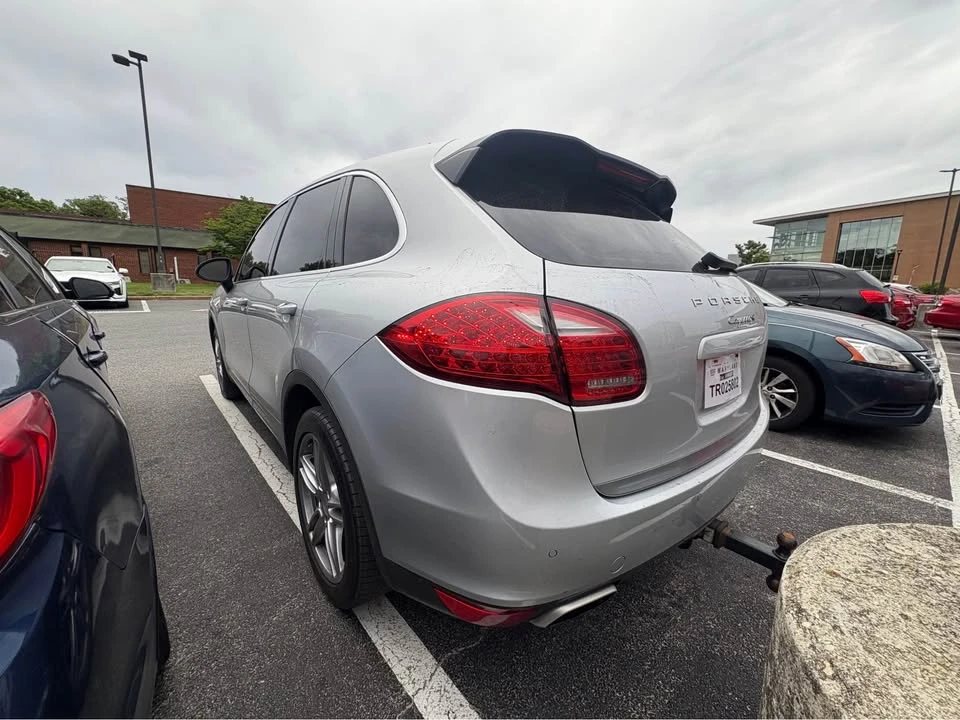 2011 Porsche 958 Cayenne S - Image 5 of 10