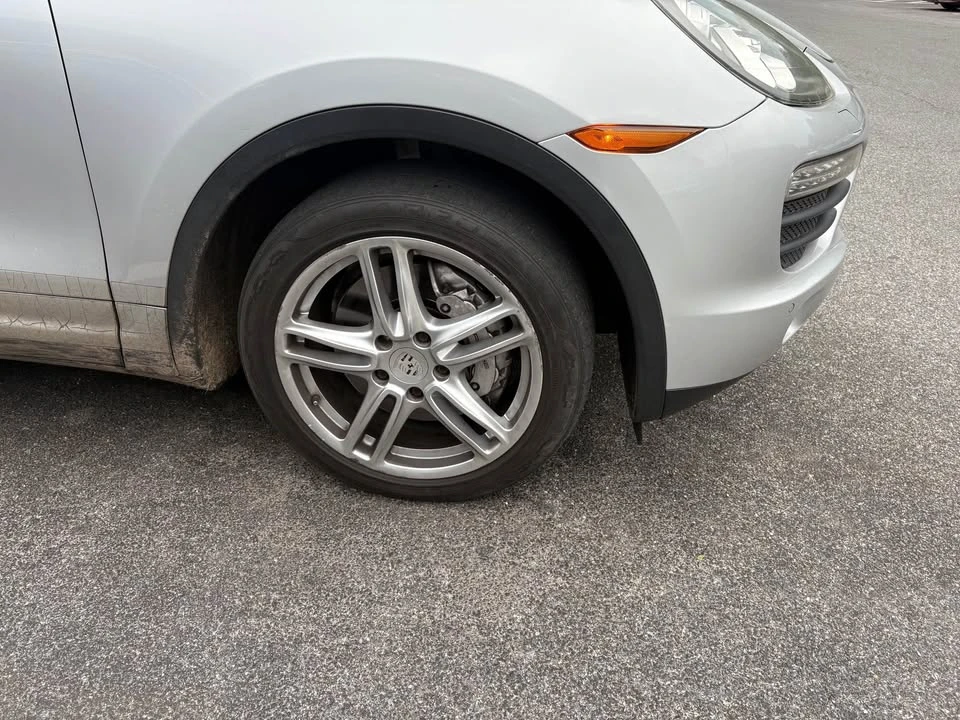 2011 Porsche 958 Cayenne S - Image 8 of 10