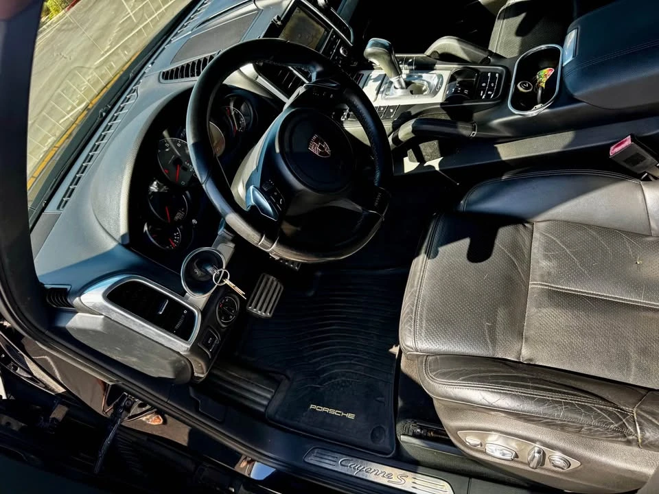 2011 Porsche 958 Cayenne S - Image 9 of 11