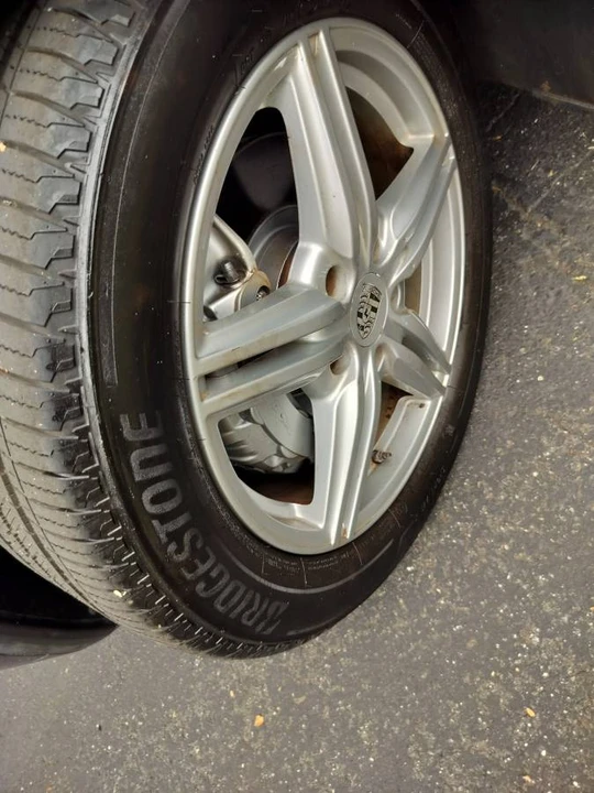 2011 Porsche 958 Cayenne S - Image 15 of 24