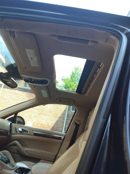 2011 Porsche 958 Cayenne S - Image 11 of 23