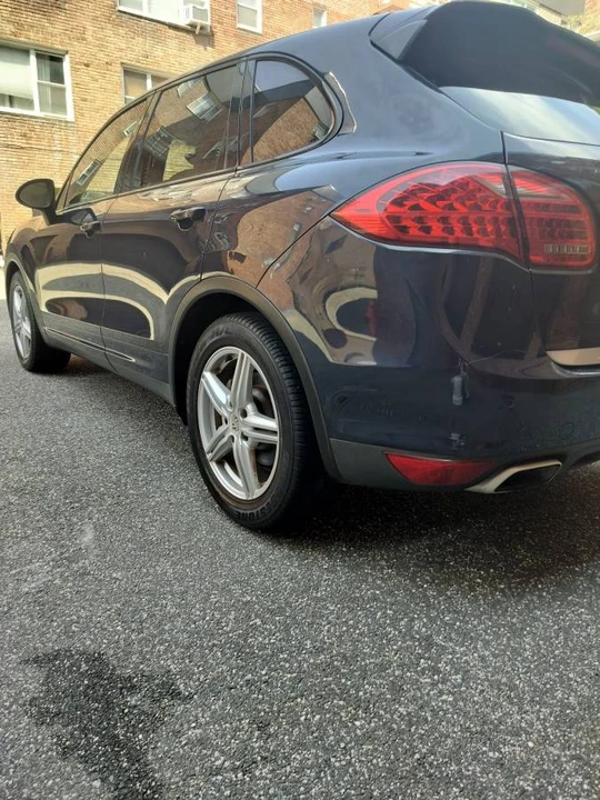 2011 Porsche 958 Cayenne S - Image 3 of 23