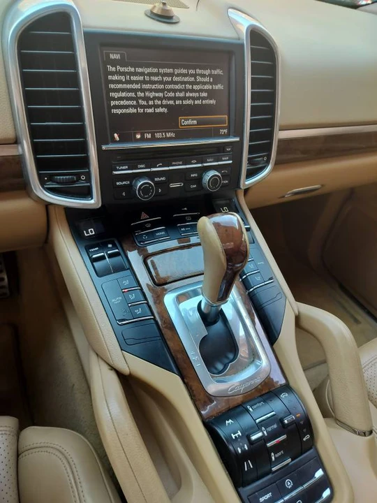 2011 Porsche 958 Cayenne S - Image 14 of 23