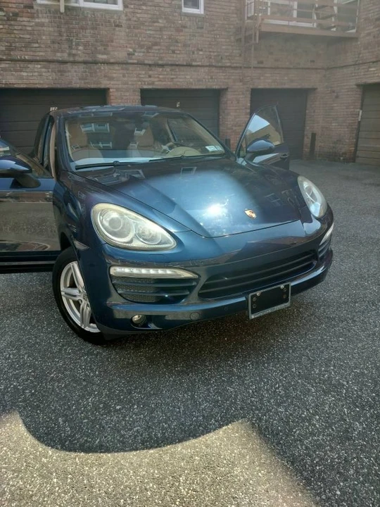 2011 Porsche 958 Cayenne S - Image 17 of 23