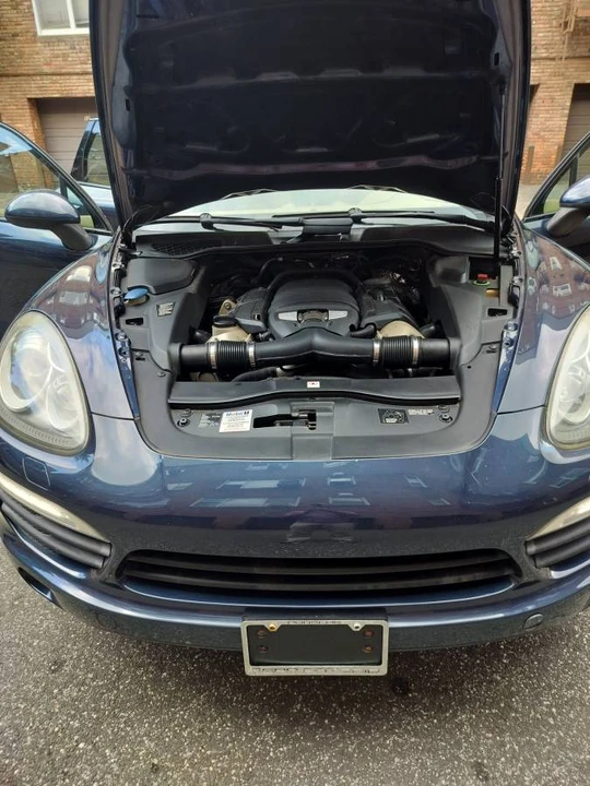 2011 Porsche 958 Cayenne S - Image 12 of 24