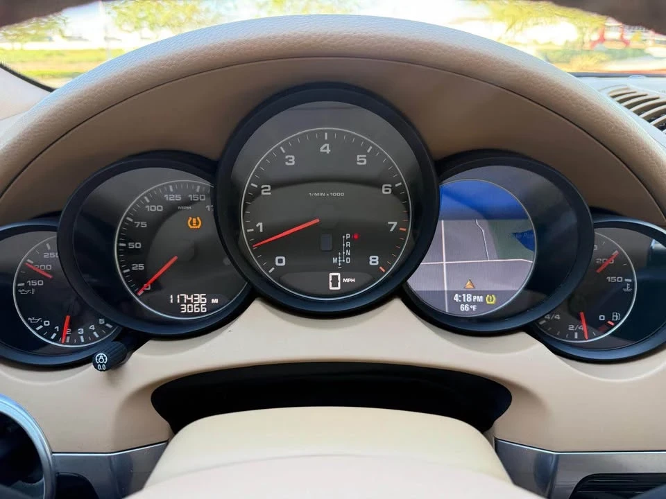 2011 Porsche 958 Cayenne - Image 16 of 17