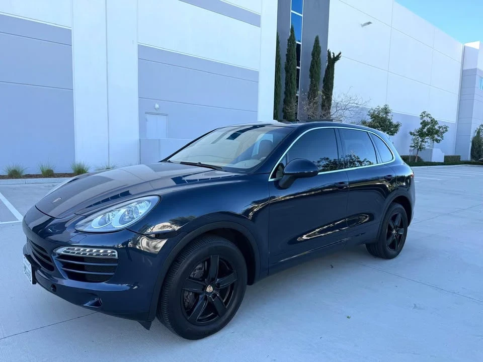 2011 Porsche 958 Cayenne - Image 2 of 17