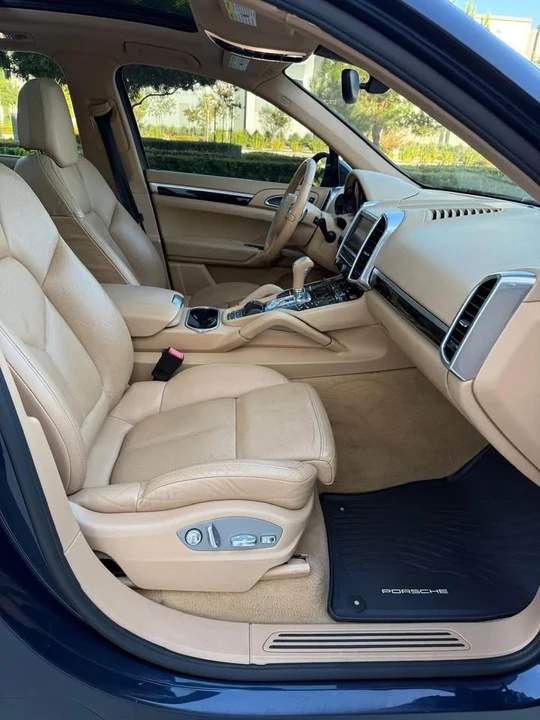 2011 Porsche 958 Cayenne - Image 7 of 17