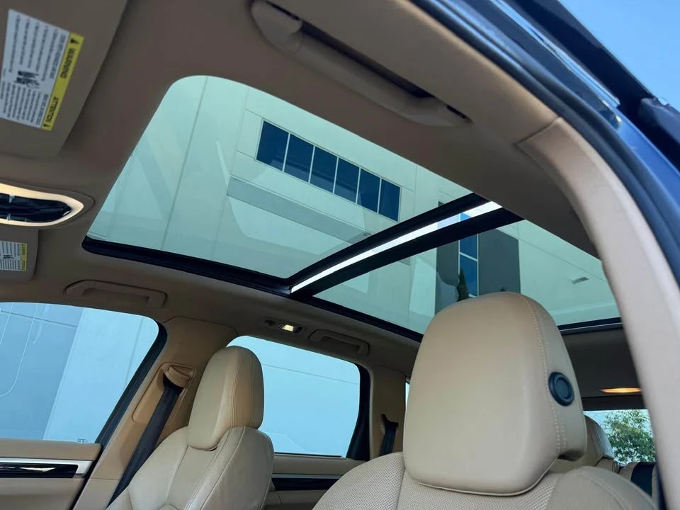 2011 Porsche 958 Cayenne - Image 12 of 17