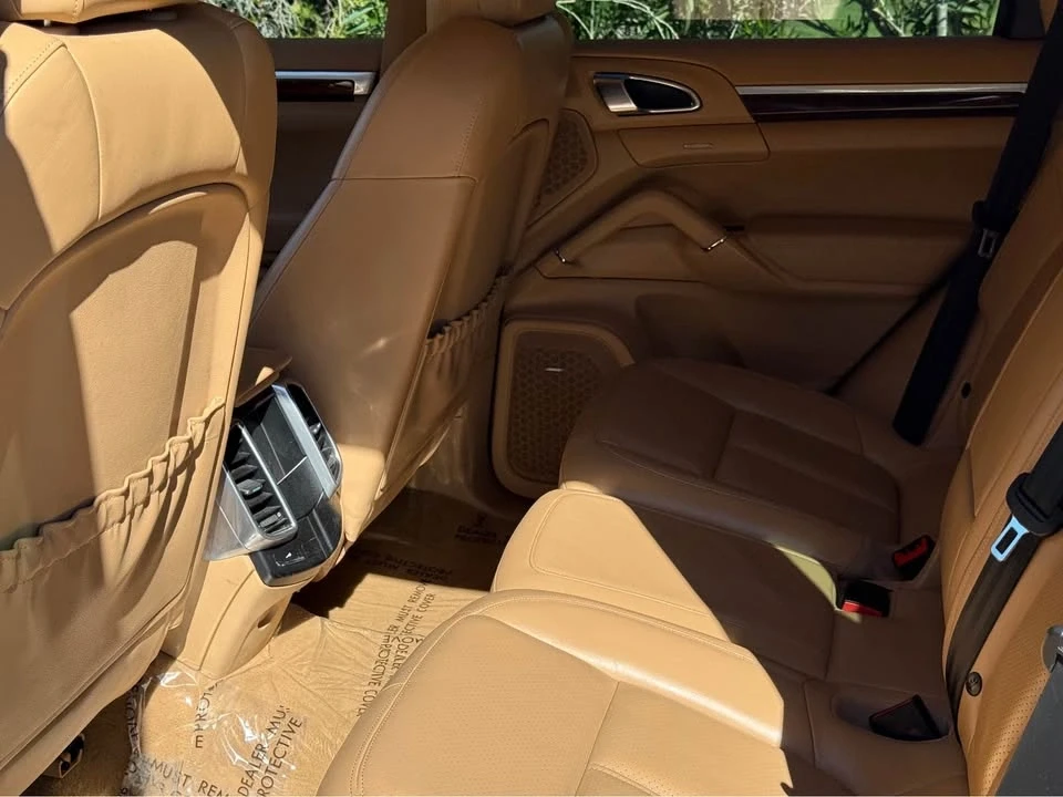 2011 Porsche 958 Cayenne - Image 10 of 16